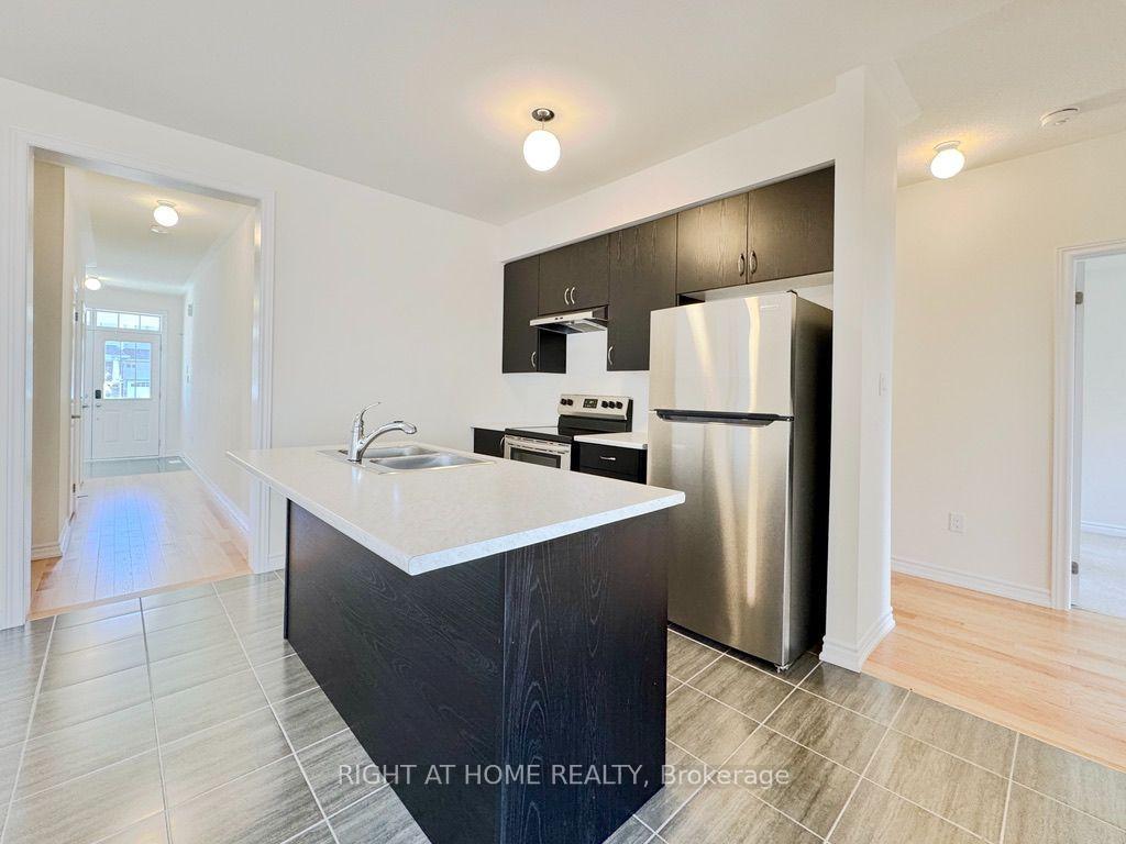 Photo 7 of Unit Main, 16 Bannister Road, Barrie, Rural Barrie Southeast — HOMEH