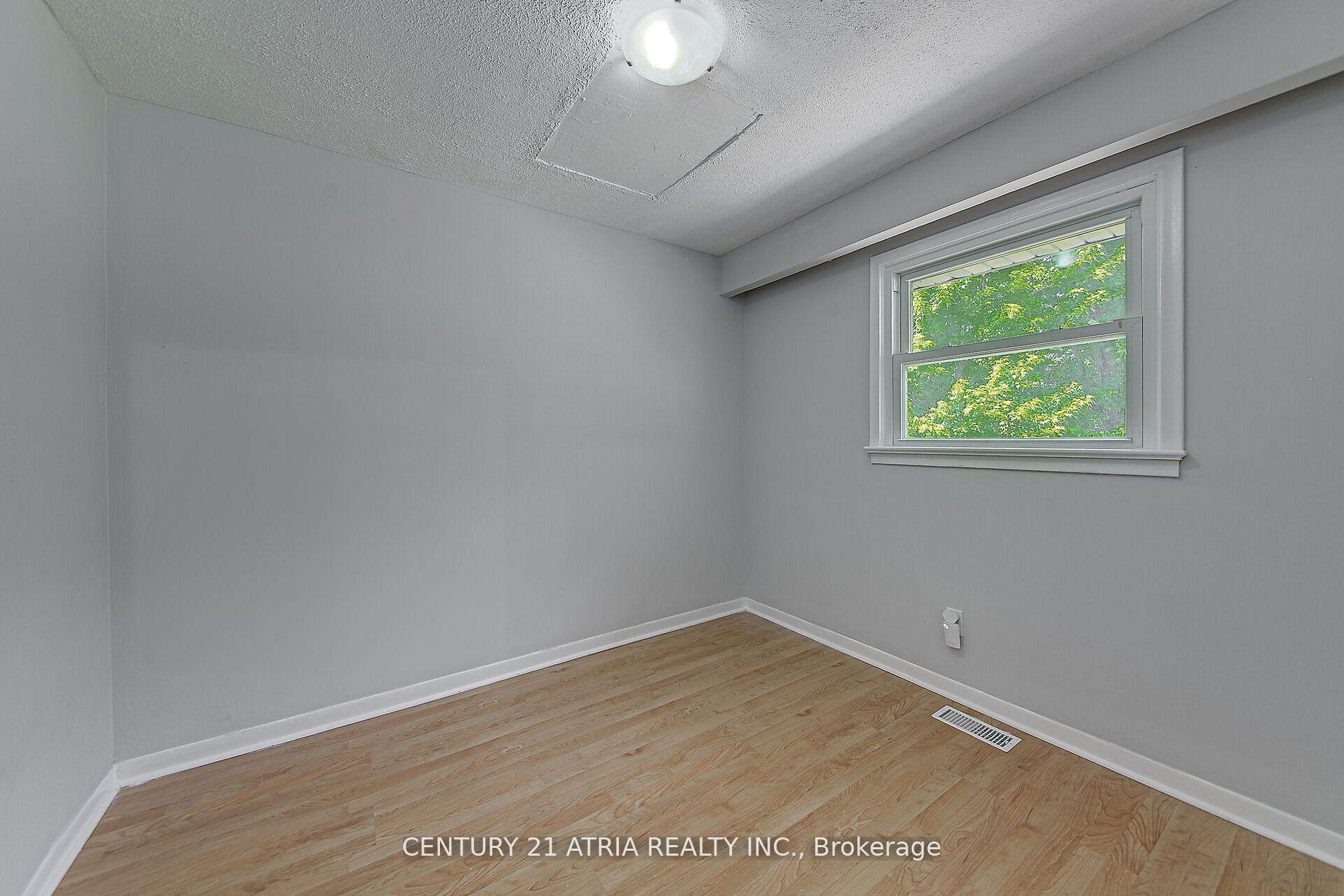 Photo 24 of 2070 St. Paul Road, Innisfil, Alcona — HOMEH