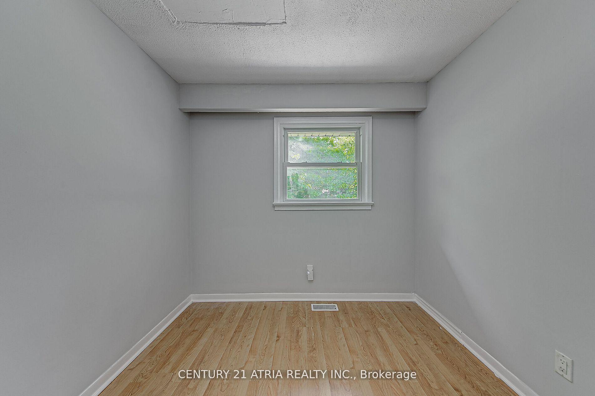 Photo 25 of 2070 St. Paul Road, Innisfil, Alcona — HOMEH