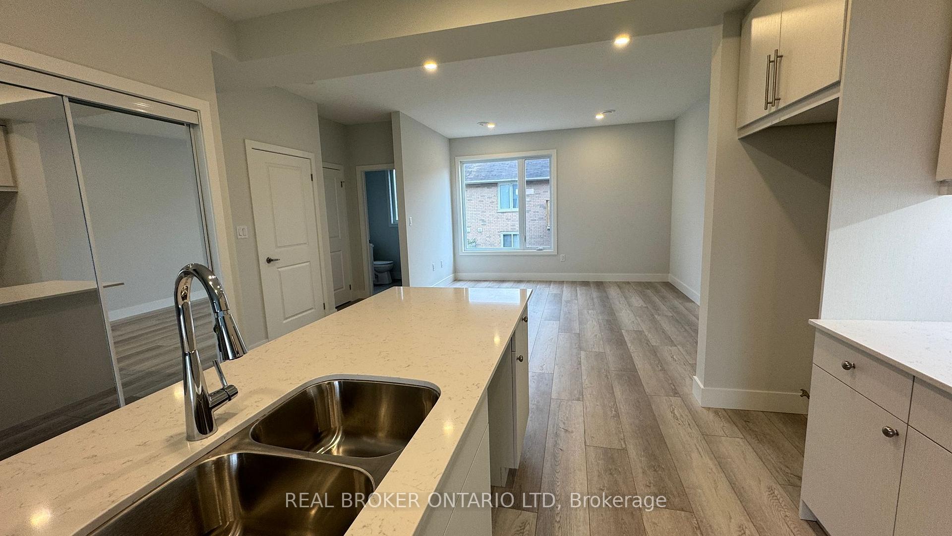 Photo 5 of Unit 44, 925 Deveron Crescent, London, South J — HOMEH