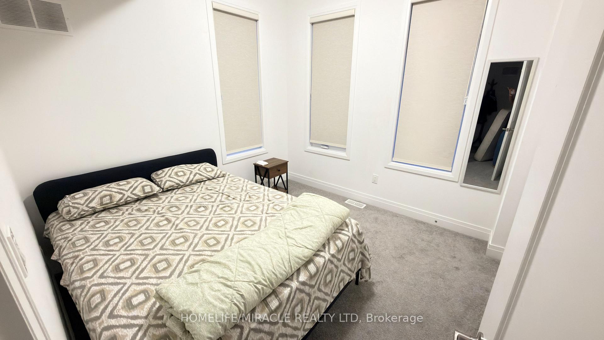 Photo 15 of 21 Nautical Way, Whitby, Port Whitby — HOMEH