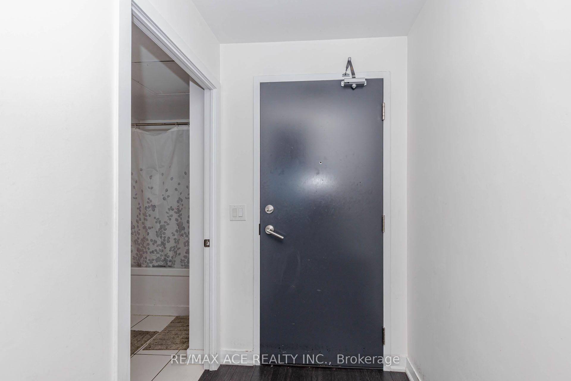Photo 13 of Unit 1103, 85 Duke Street W, Kitchener, City Commercial Core — HOMEH