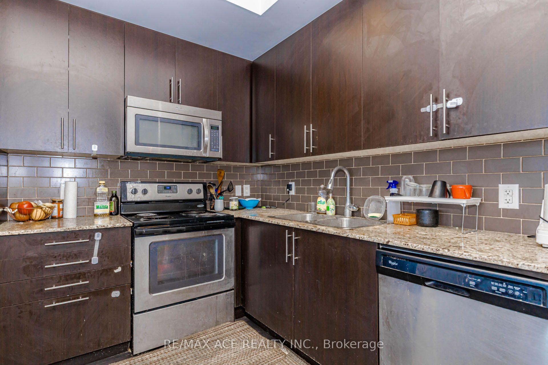 Photo 16 of Unit 1103, 85 Duke Street W, Kitchener, City Commercial Core — HOMEH