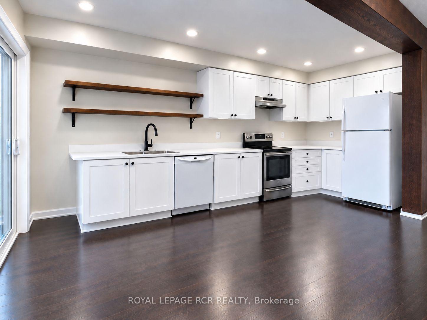 Photo 4 of 86 Tarquini Crescent, Caledon, Bolton West — HOMEH