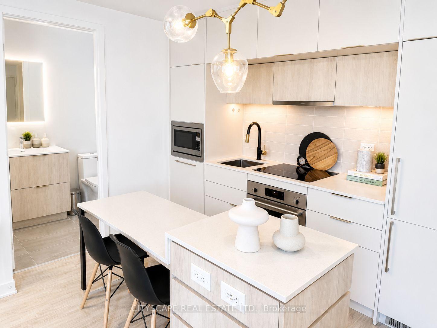 Photo 10 of Unit 506, 185 Alberta Avenue, Toronto, Oakwood Village — HOMEH