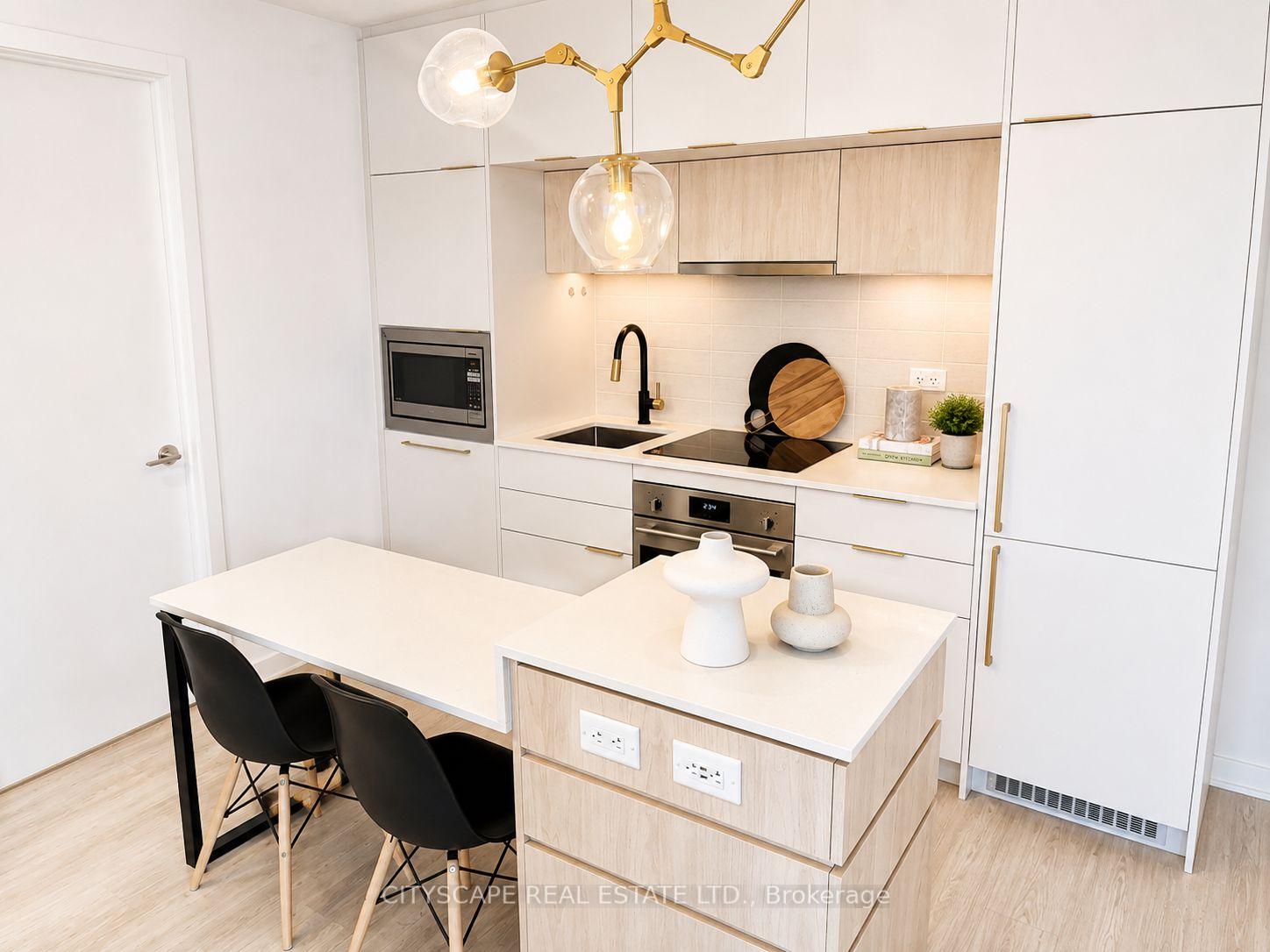 Photo 12 of Unit 506, 185 Alberta Avenue, Toronto, Oakwood Village — HOMEH
