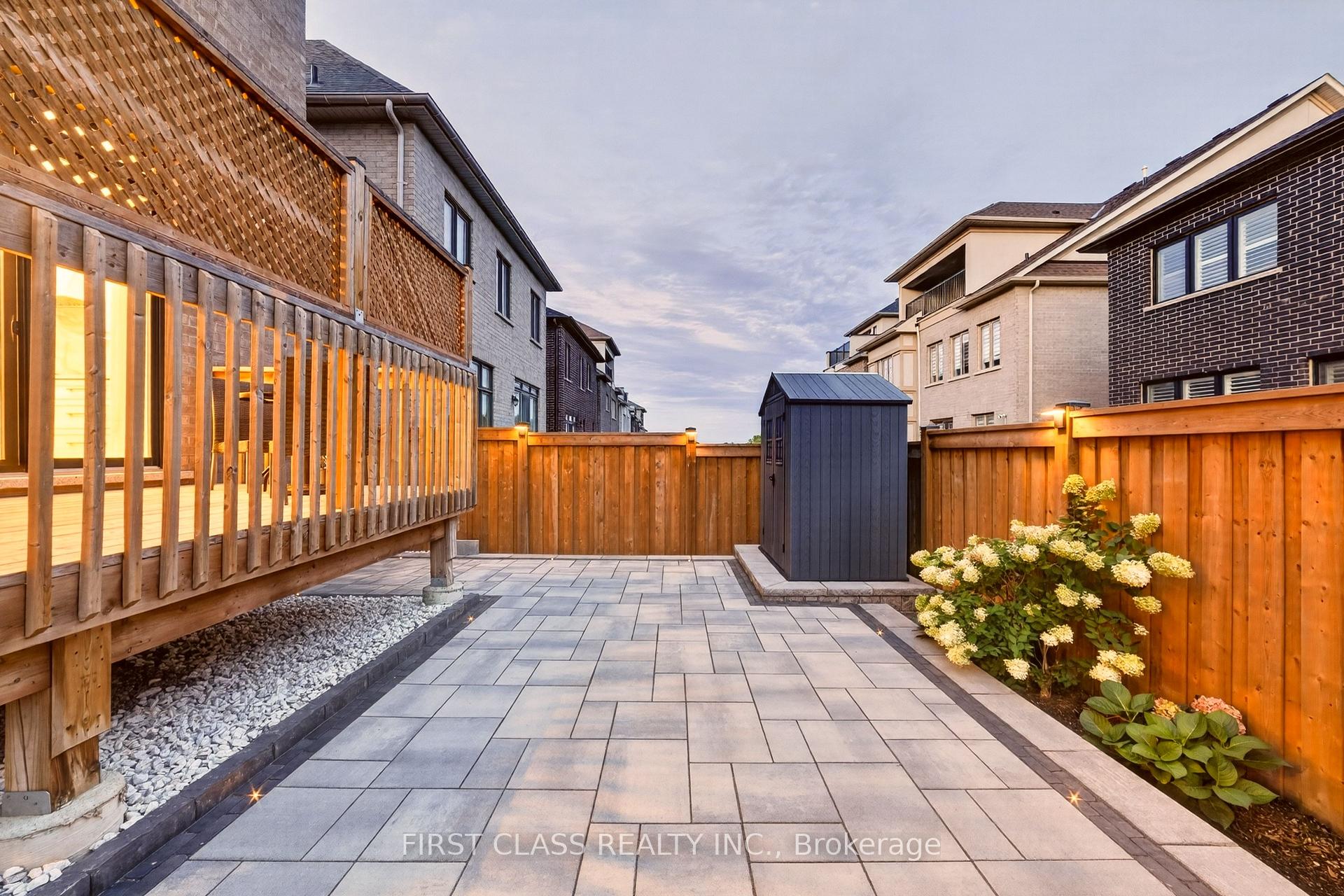 Photo 13 of 19 William Logan Drive, Richmond Hill, Rural Richmond Hill — HOMEH