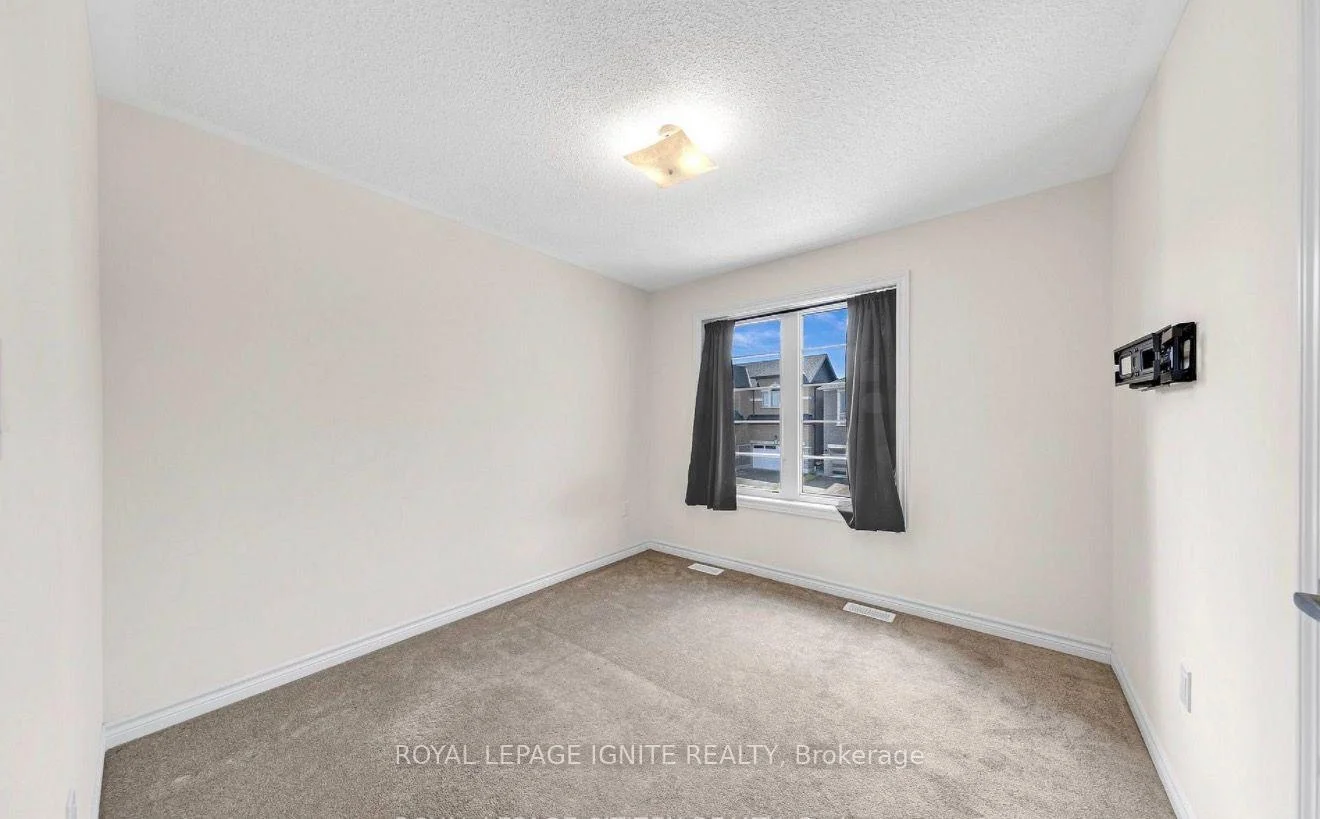 Photo 33 of 1151 Skyridge Boulevard, Pickering, Rural Pickering — HOMEH
