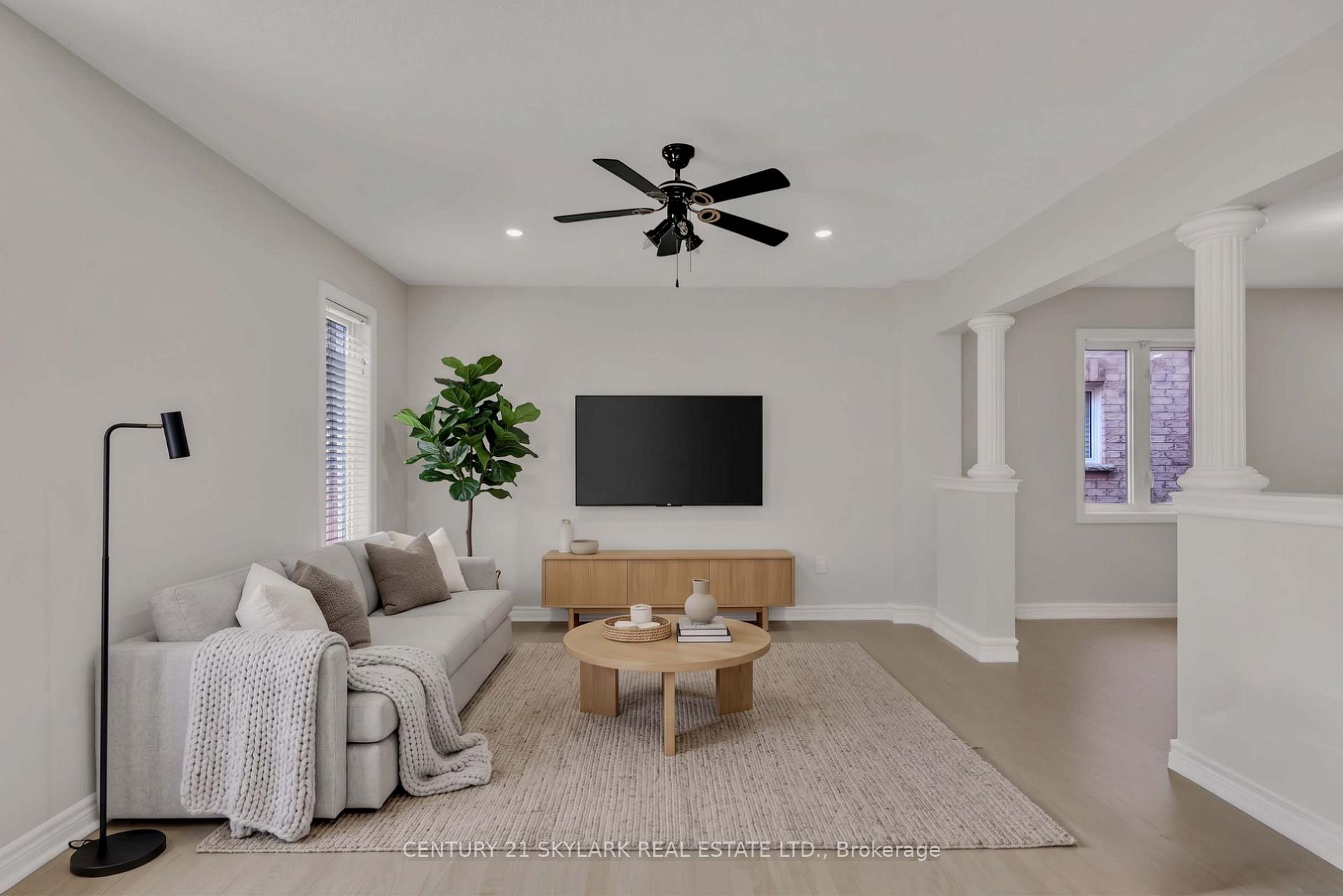 Photo 16 of 44 Fallstar Crescent, Brampton, Fletcher's Meadow — HOMEH