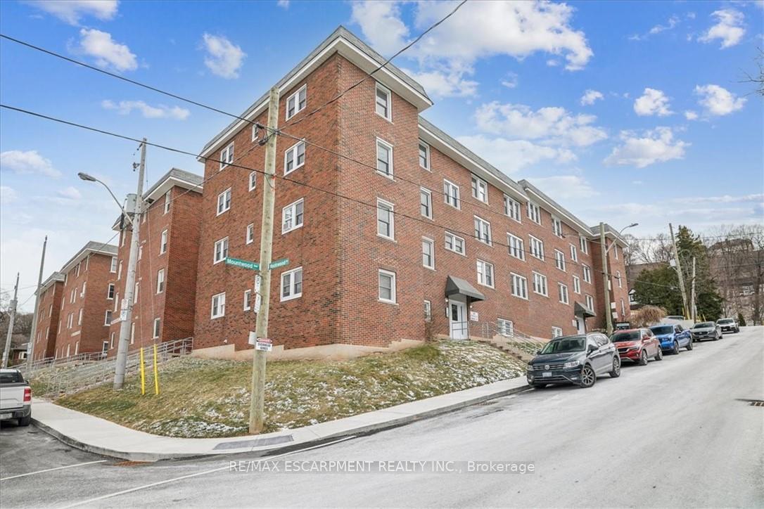Photo 2 of Unit 6, 21 Mountwood Avenue, Hamilton, Corktown — HOMEH