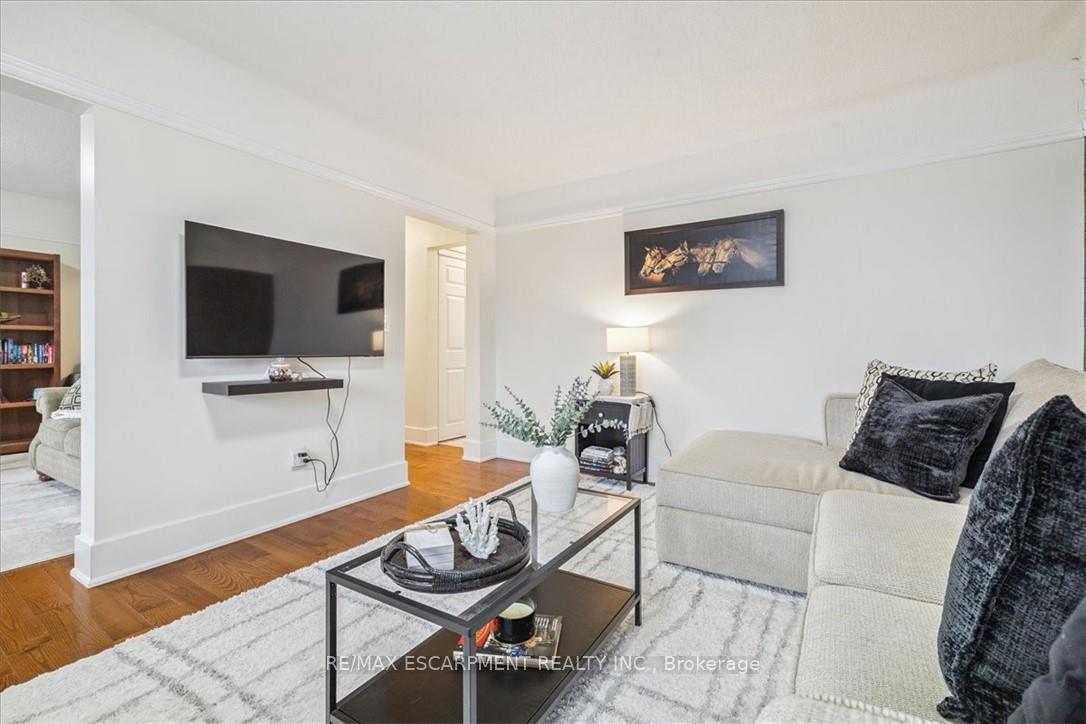 Photo 12 of Unit 6, 21 Mountwood Avenue, Hamilton, Corktown — HOMEH