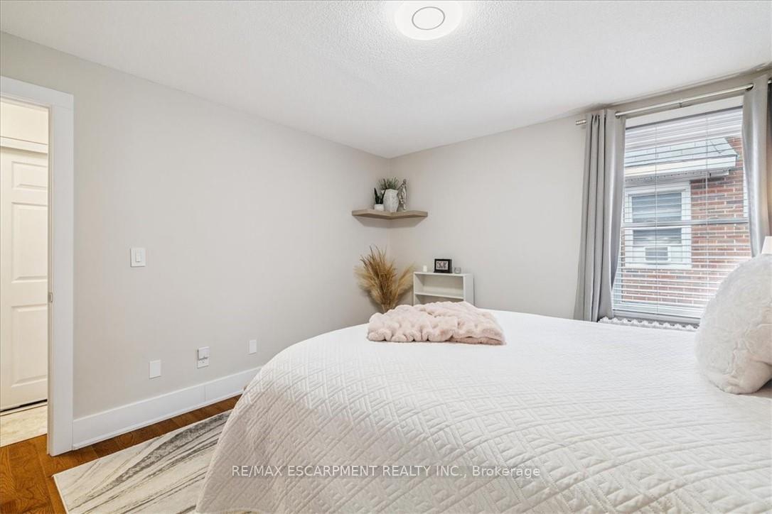 Photo 25 of Unit 6, 21 Mountwood Avenue, Hamilton, Corktown — HOMEH