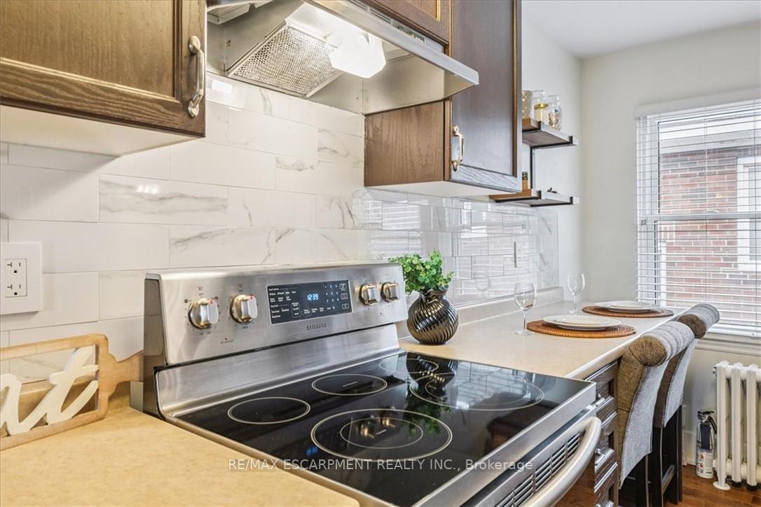 Photo 29 of Unit 6, 21 Mountwood Avenue, Hamilton, Corktown — HOMEH