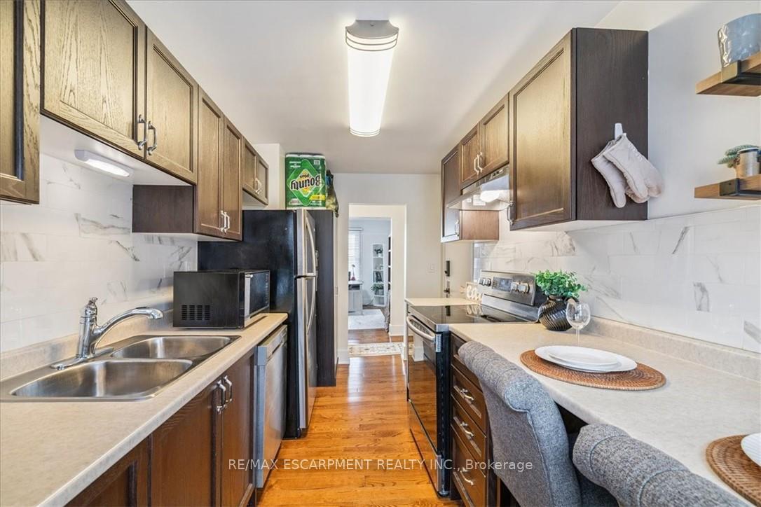 Photo 34 of Unit 6, 21 Mountwood Avenue, Hamilton, Corktown — HOMEH