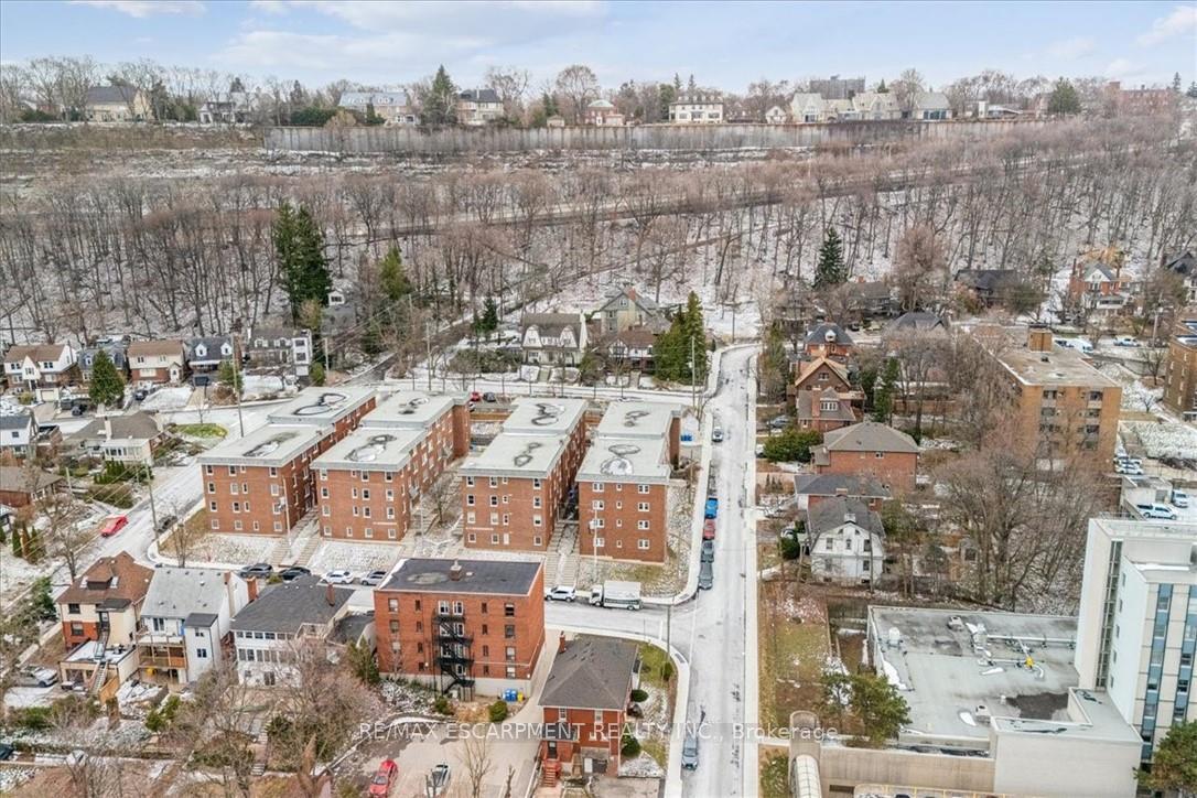 Photo 38 of Unit 6, 21 Mountwood Avenue, Hamilton, Corktown — HOMEH