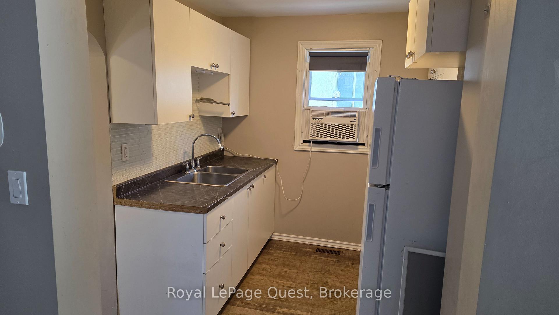 Photo of 103 Mississaga Street W