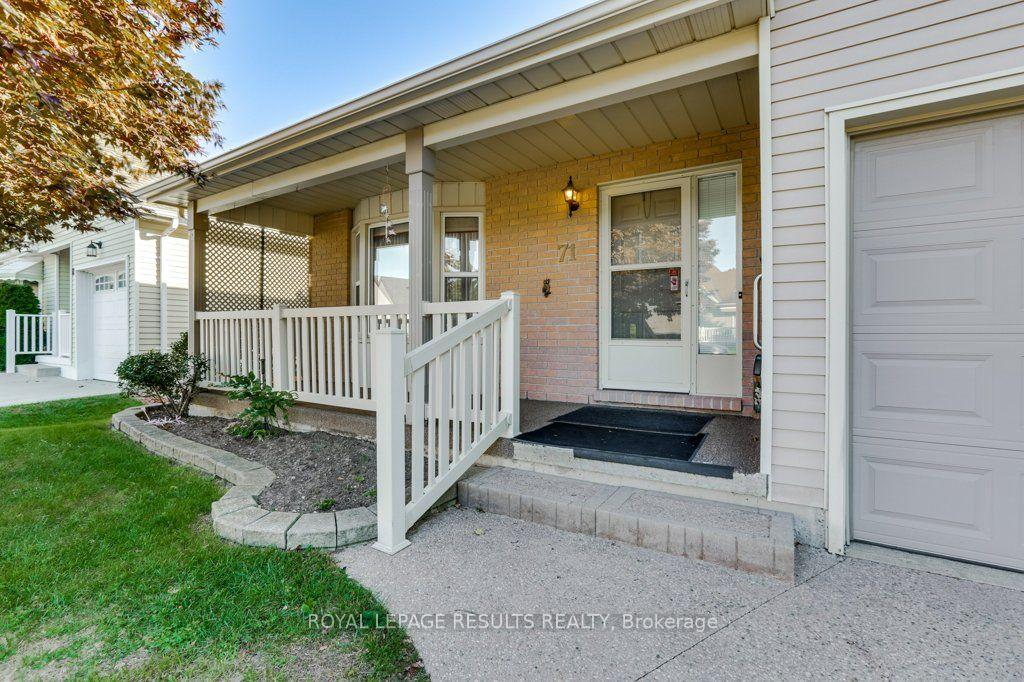 Photo 4 of 71 Edwin Crescent, Tillsonburg — HOMEH