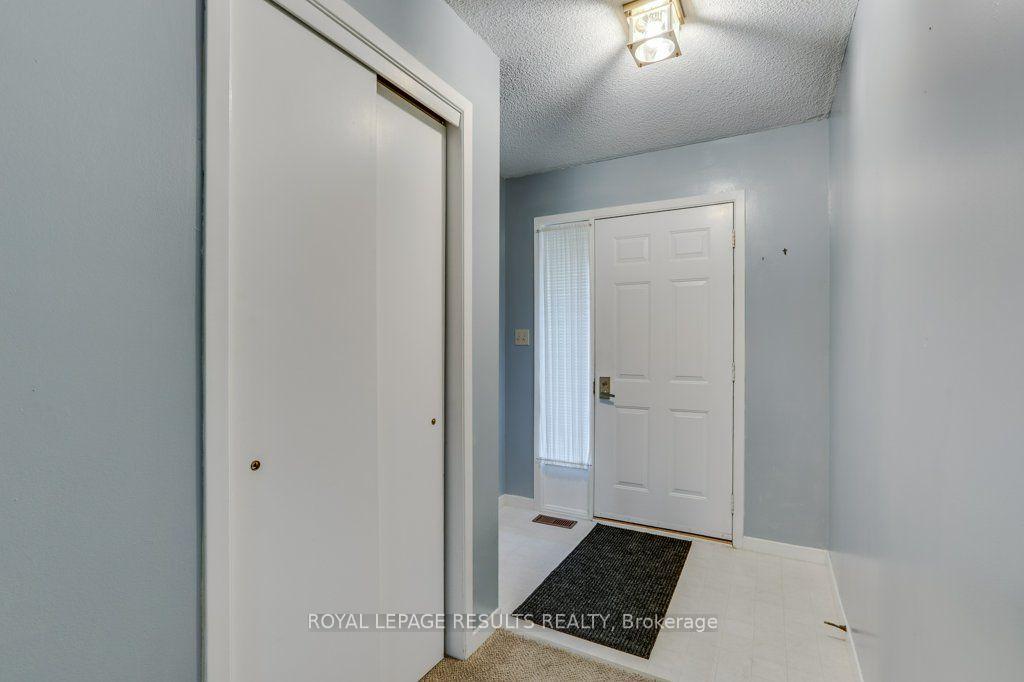 Photo 5 of 71 Edwin Crescent, Tillsonburg — HOMEH