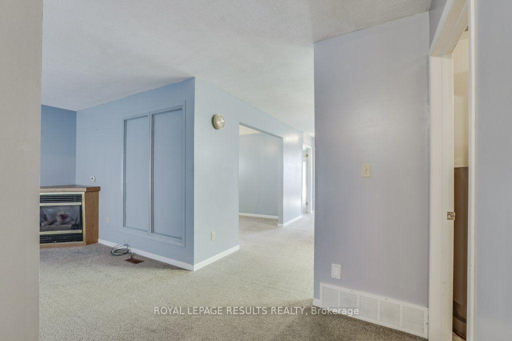 Photo 7 of 71 Edwin Crescent, Tillsonburg — HOMEH