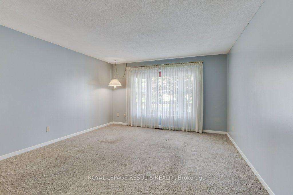 Photo 9 of 71 Edwin Crescent, Tillsonburg — HOMEH