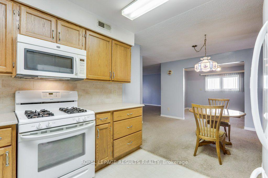 Photo 17 of 71 Edwin Crescent, Tillsonburg — HOMEH