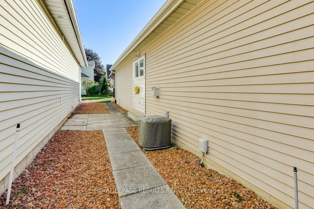 Photo 39 of 71 Edwin Crescent, Tillsonburg — HOMEH