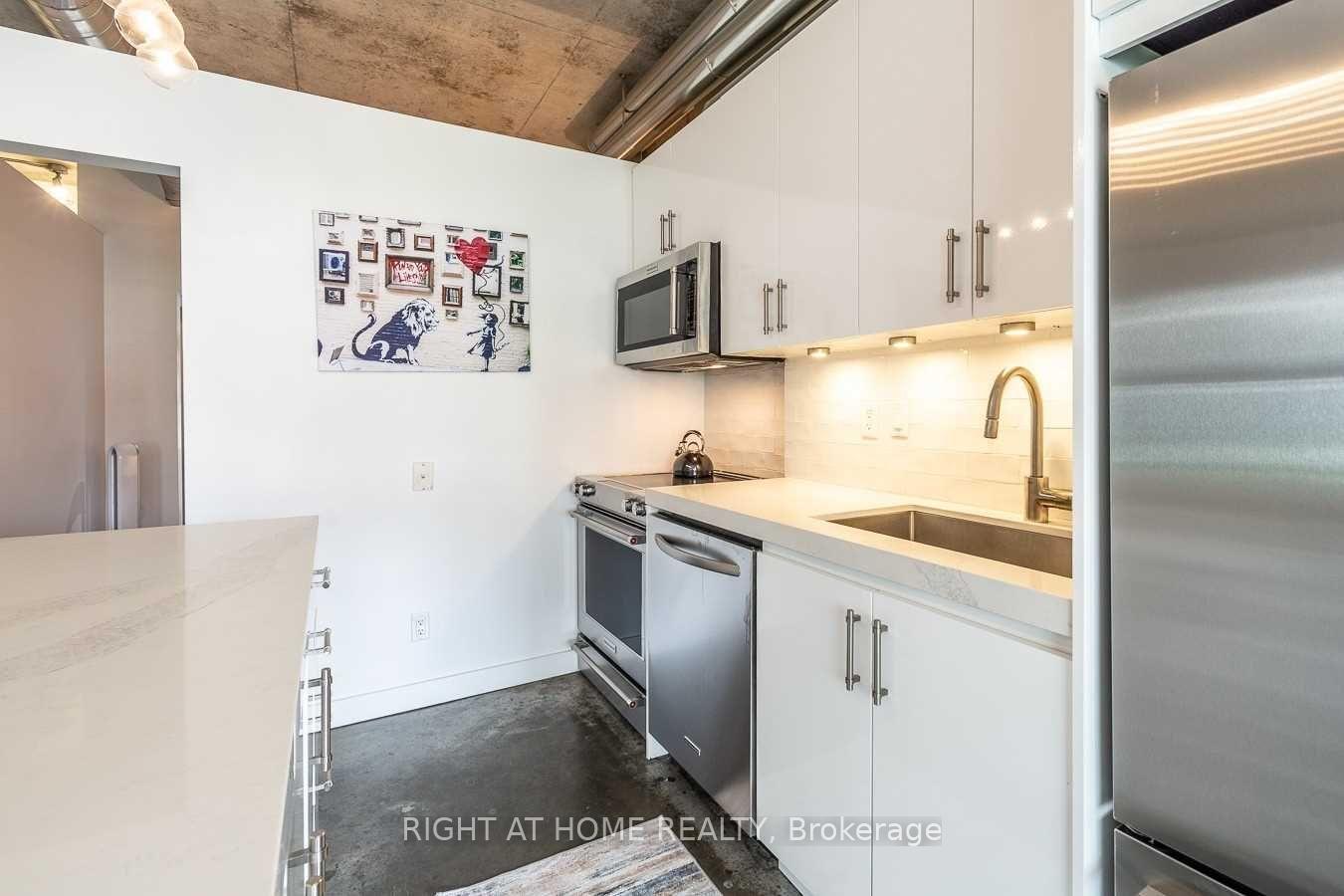 Photo 8 of Unit 308, 29 Camden Street, Toronto, Waterfront Communities — HOMEH