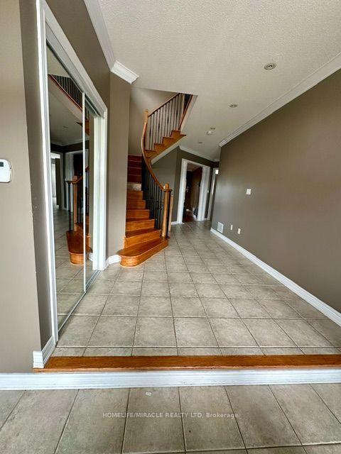 Photo 3 of 323 Alexander Crescent, Milton, Dempsey — HOMEH