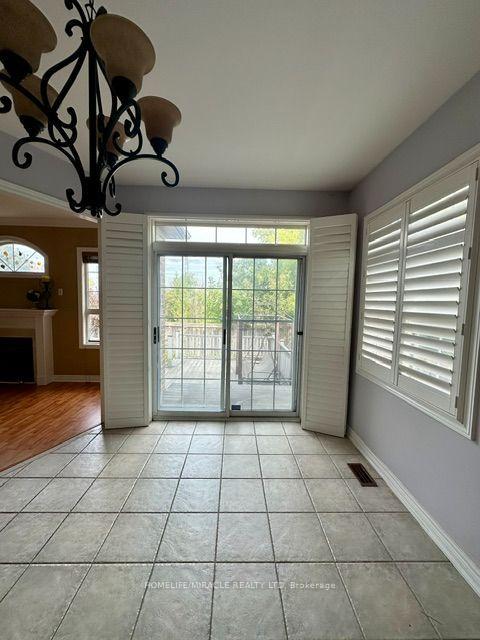 Photo 10 of 323 Alexander Crescent, Milton, Dempsey — HOMEH