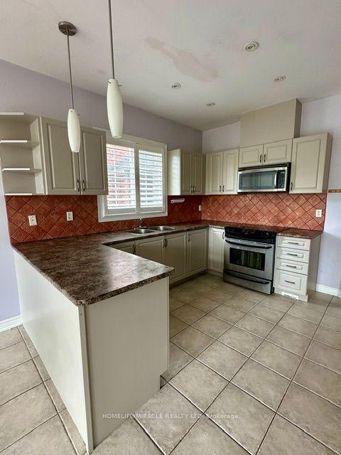 Photo 11 of 323 Alexander Crescent, Milton, Dempsey — HOMEH