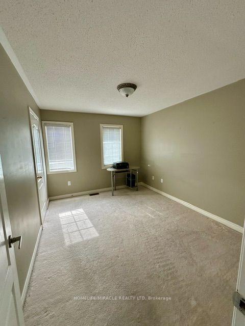 Photo 17 of 323 Alexander Crescent, Milton, Dempsey — HOMEH