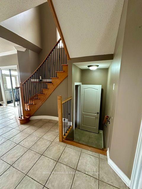 Photo 23 of 323 Alexander Crescent, Milton, Dempsey — HOMEH