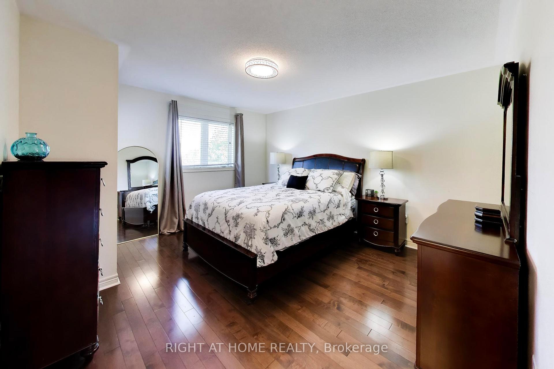Photo 12 of 237 Terra Road, Vaughan, East Woodbridge — HOMEH