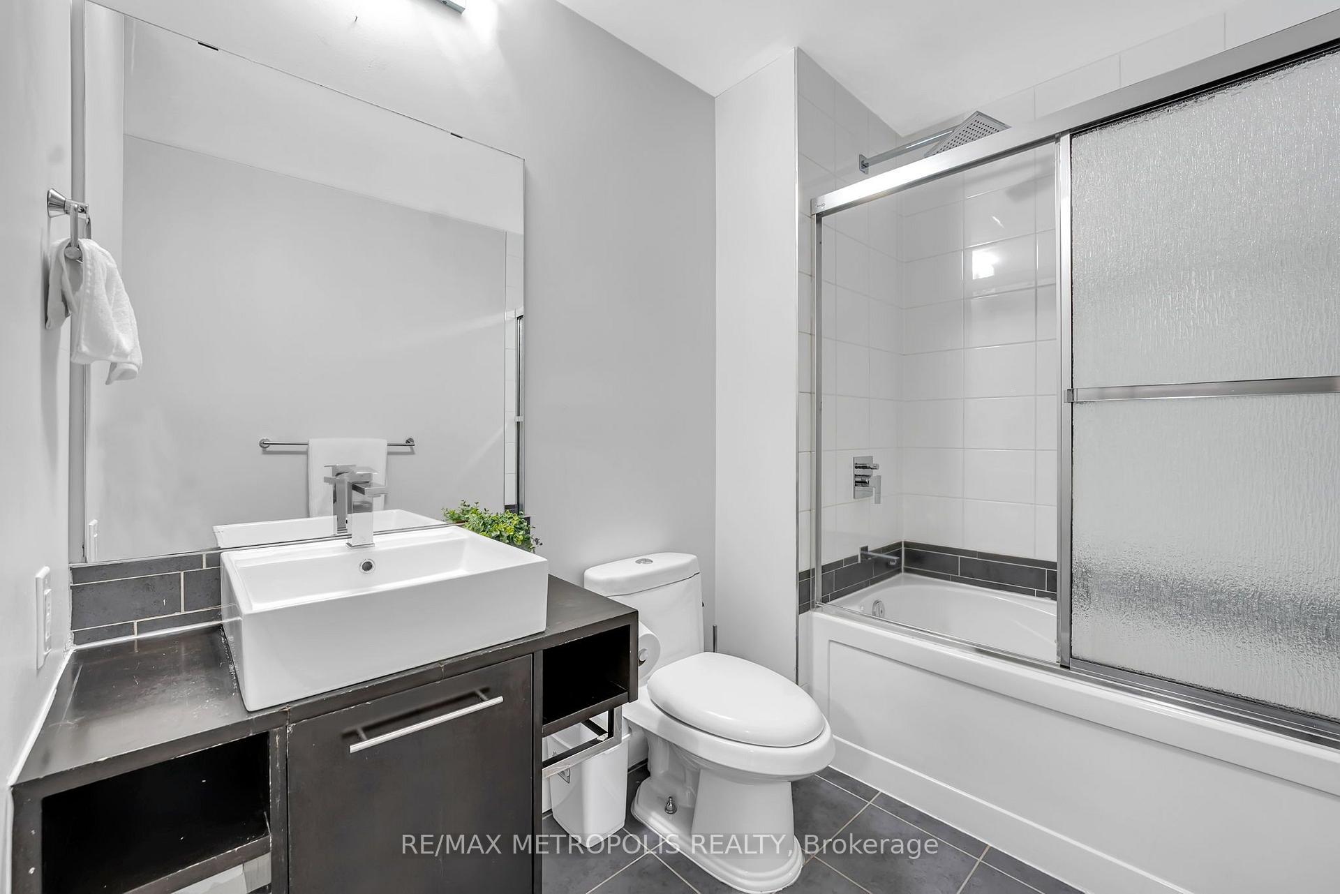 Photo 24 of 180 Borough Drive, Scarborough, Bendale — HOMEH