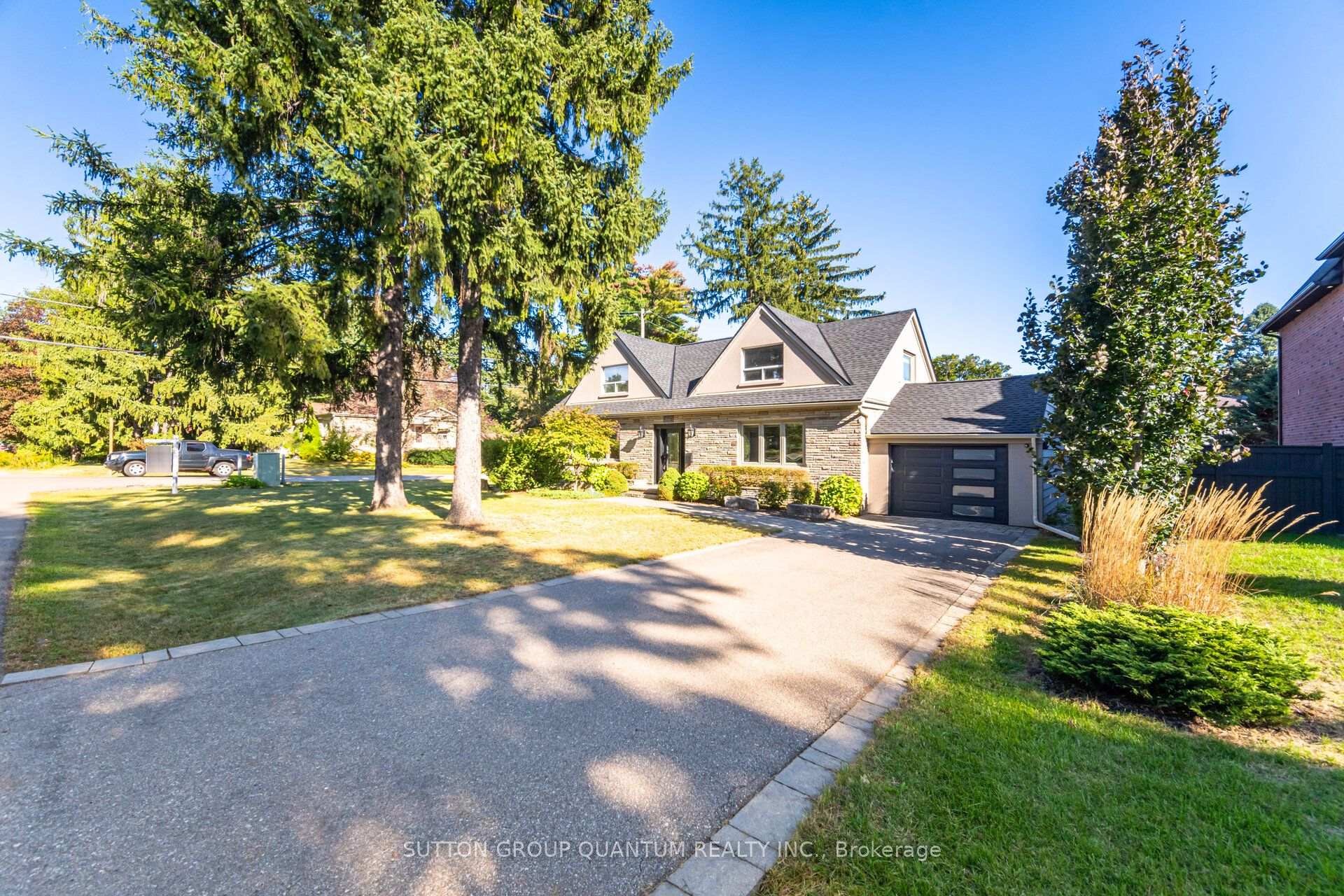 Photo 3 of 468 Lynd Avenue, Mississauga, Mineola — HOMEH