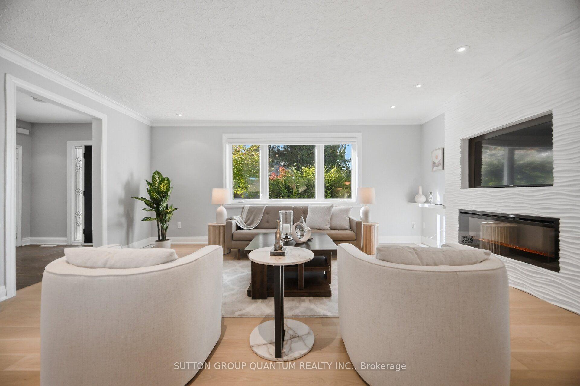 Photo 6 of 468 Lynd Avenue, Mississauga, Mineola — HOMEH