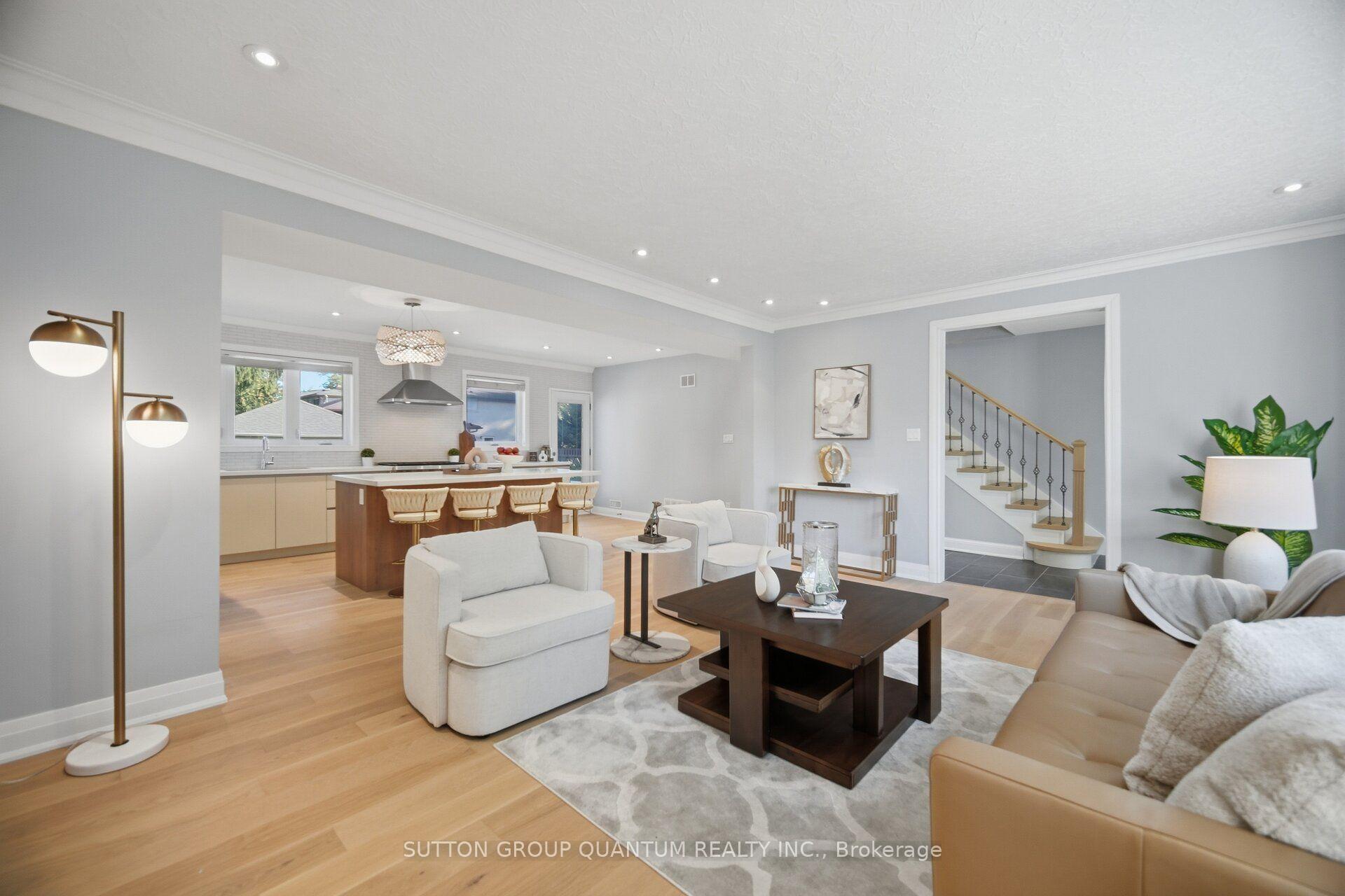 Photo 8 of 468 Lynd Avenue, Mississauga, Mineola — HOMEH