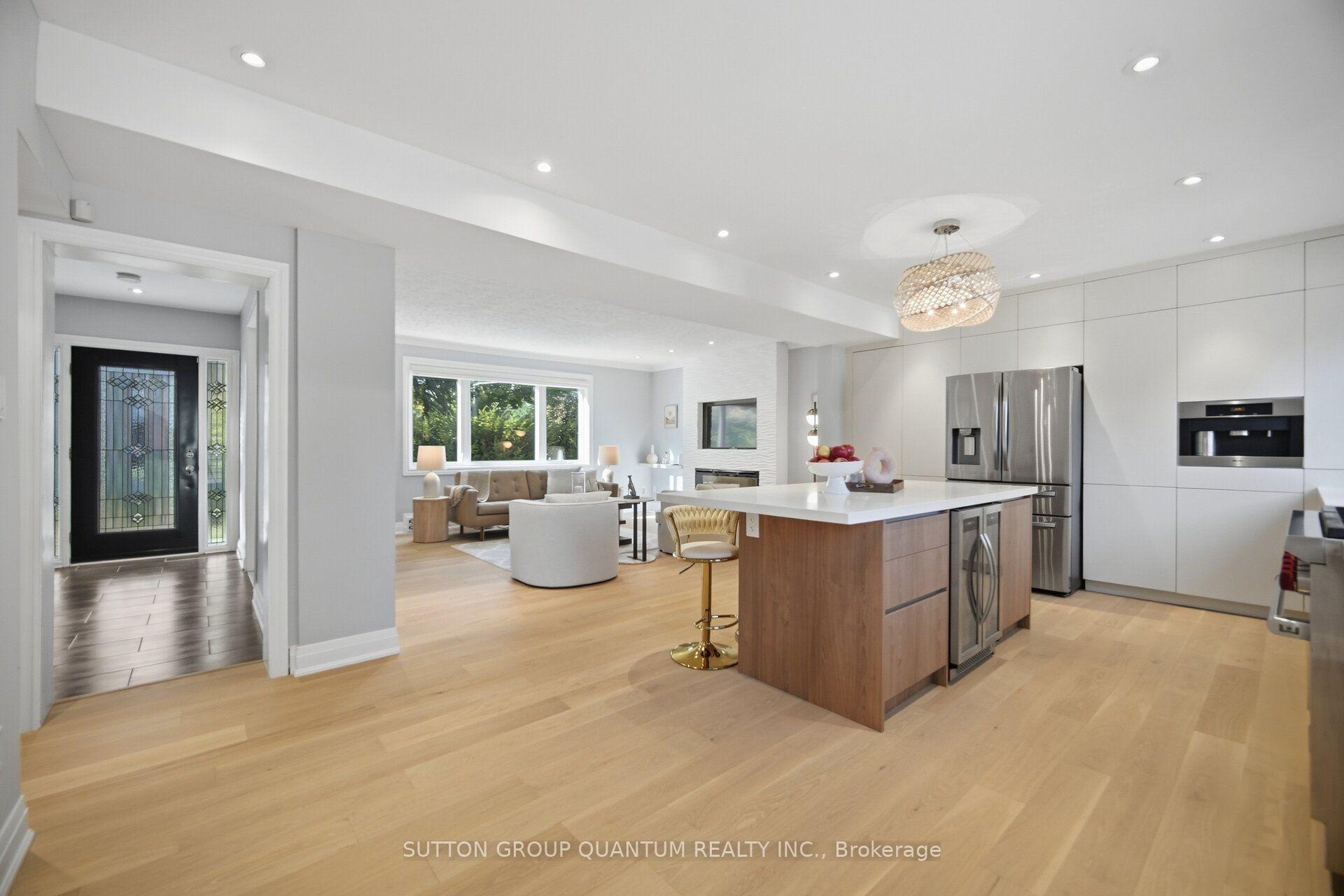 Photo 10 of 468 Lynd Avenue, Mississauga, Mineola — HOMEH