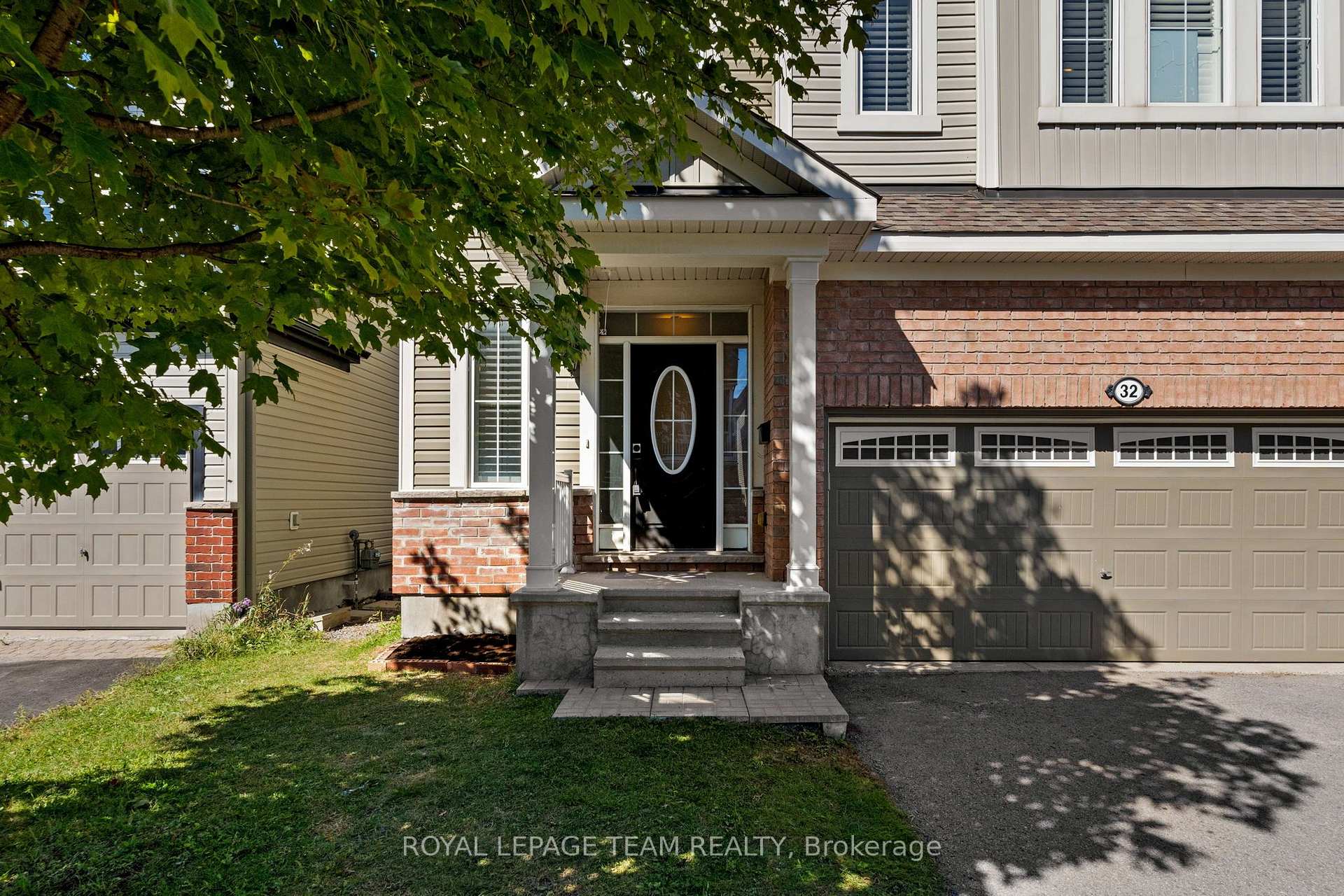 Photo 2 of 32 Escallonia Court, Ottawa, Stittsville (North) — HOMEH