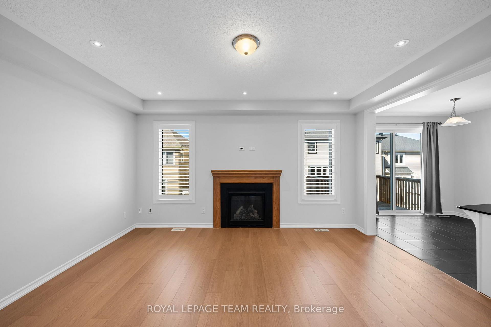 Photo 10 of 32 Escallonia Court, Ottawa, Stittsville (North) — HOMEH