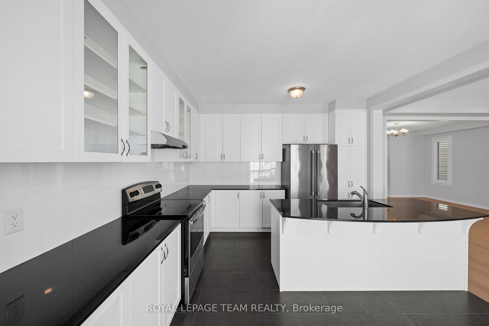 Photo 14 of 32 Escallonia Court, Ottawa, Stittsville (North) — HOMEH