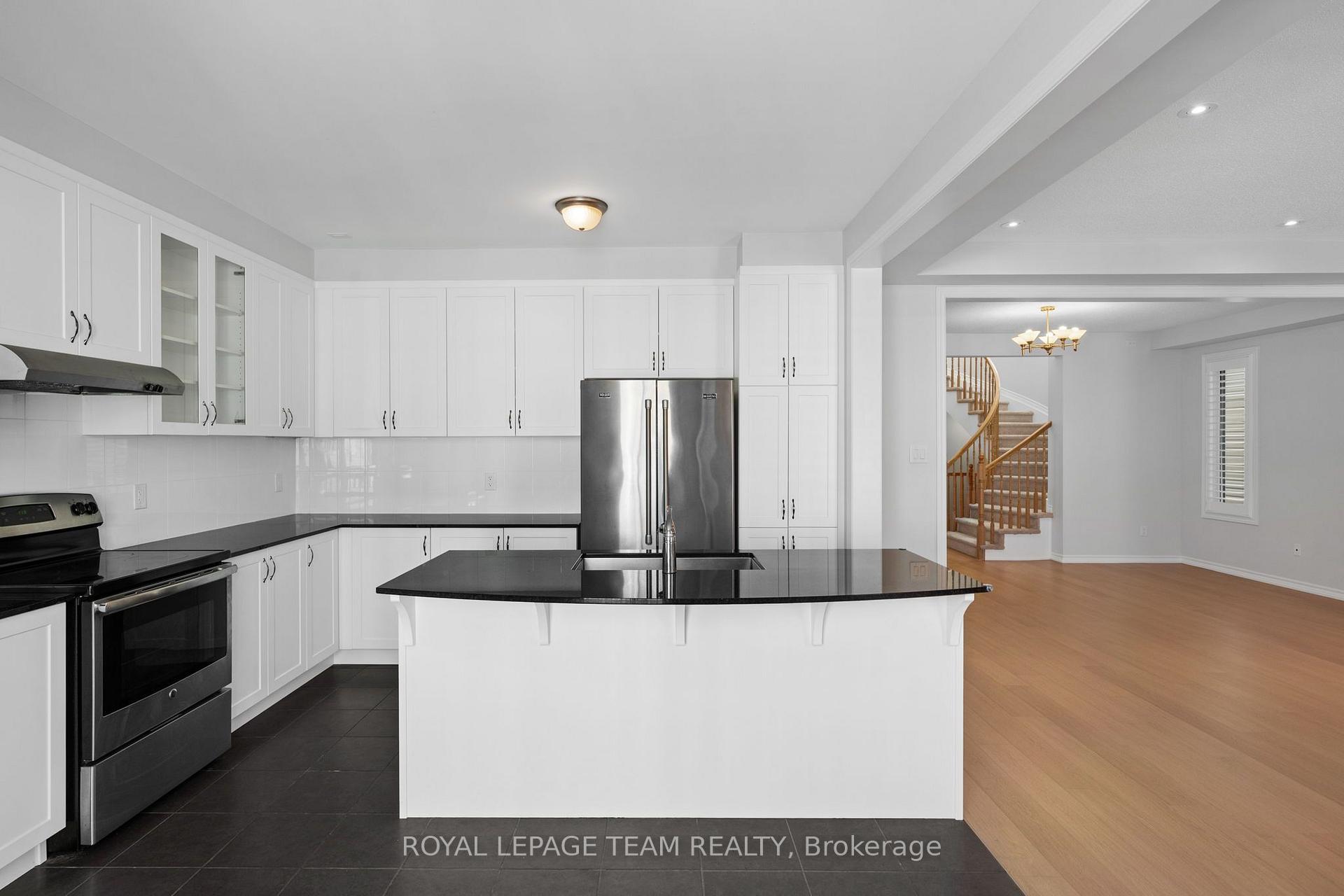 Photo 17 of 32 Escallonia Court, Ottawa, Stittsville (North) — HOMEH