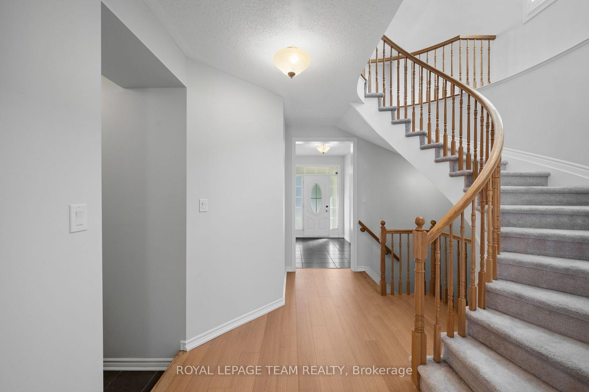Photo 20 of 32 Escallonia Court, Ottawa, Stittsville (North) — HOMEH