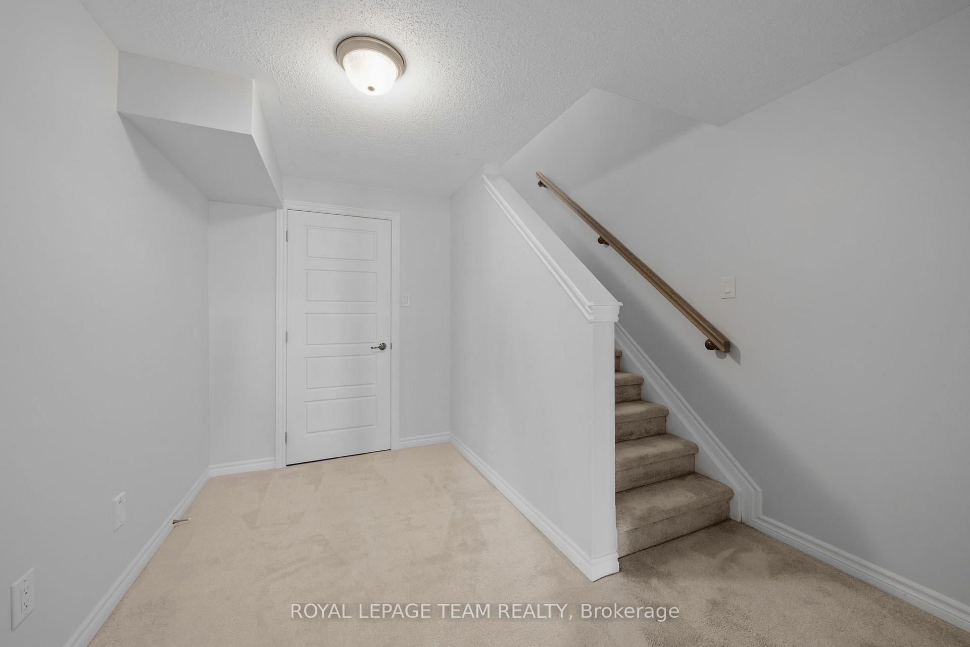 Photo 40 of 32 Escallonia Court, Ottawa, Stittsville (North) — HOMEH