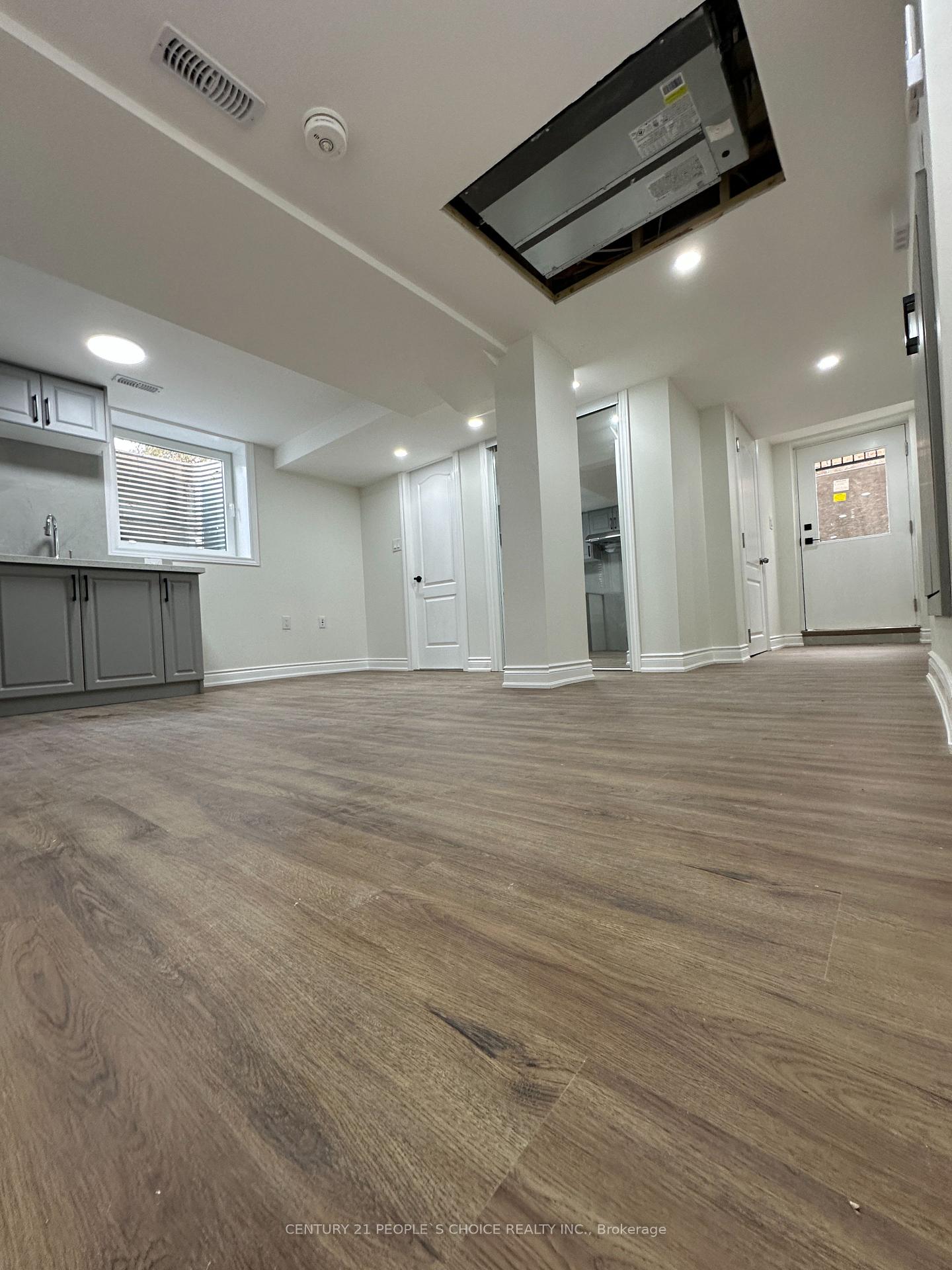 Photo 8 of Unit Unit- 3, 7490 Middleshire Drive, Mississauga, Malton — HOMEH