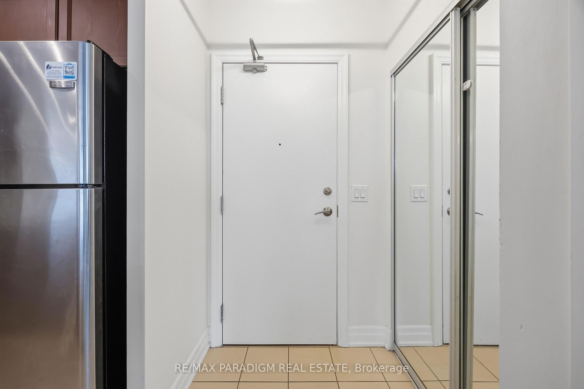 Photo 4 of Unit 802, 500 St Clair Avenue W, Toronto, Humewood-Cedarvale — HOMEH
