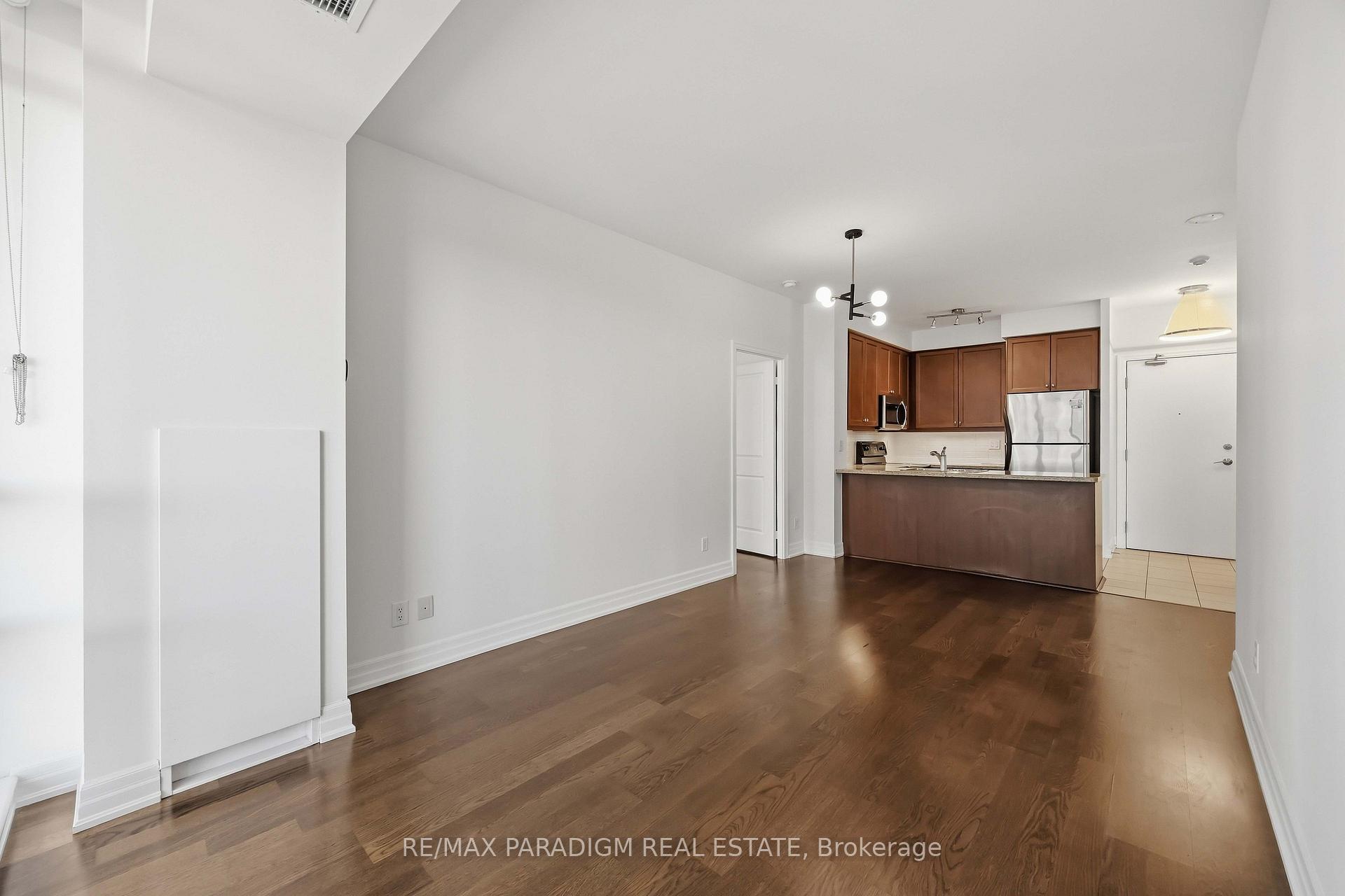 Photo 10 of Unit 802, 500 St Clair Avenue W, Toronto, Humewood-Cedarvale — HOMEH
