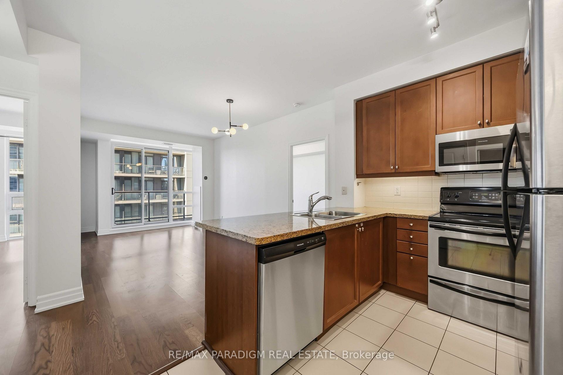 Photo 14 of Unit 802, 500 St Clair Avenue W, Toronto, Humewood-Cedarvale — HOMEH