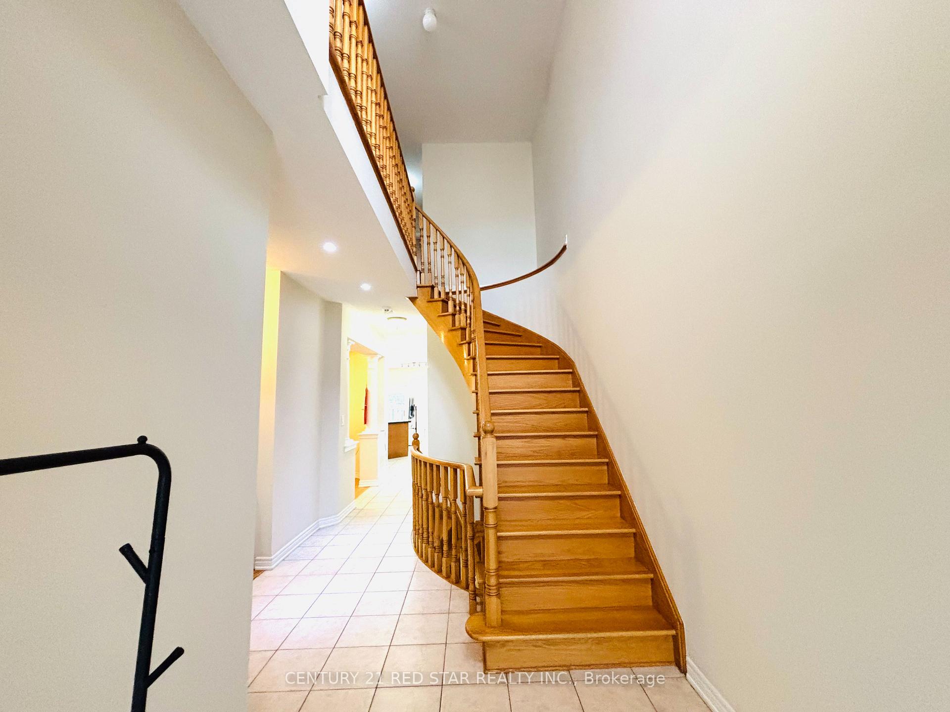 Photo 2 of 2370 Wasaga Drive, Oakville, Joshua Creek — HOMEH