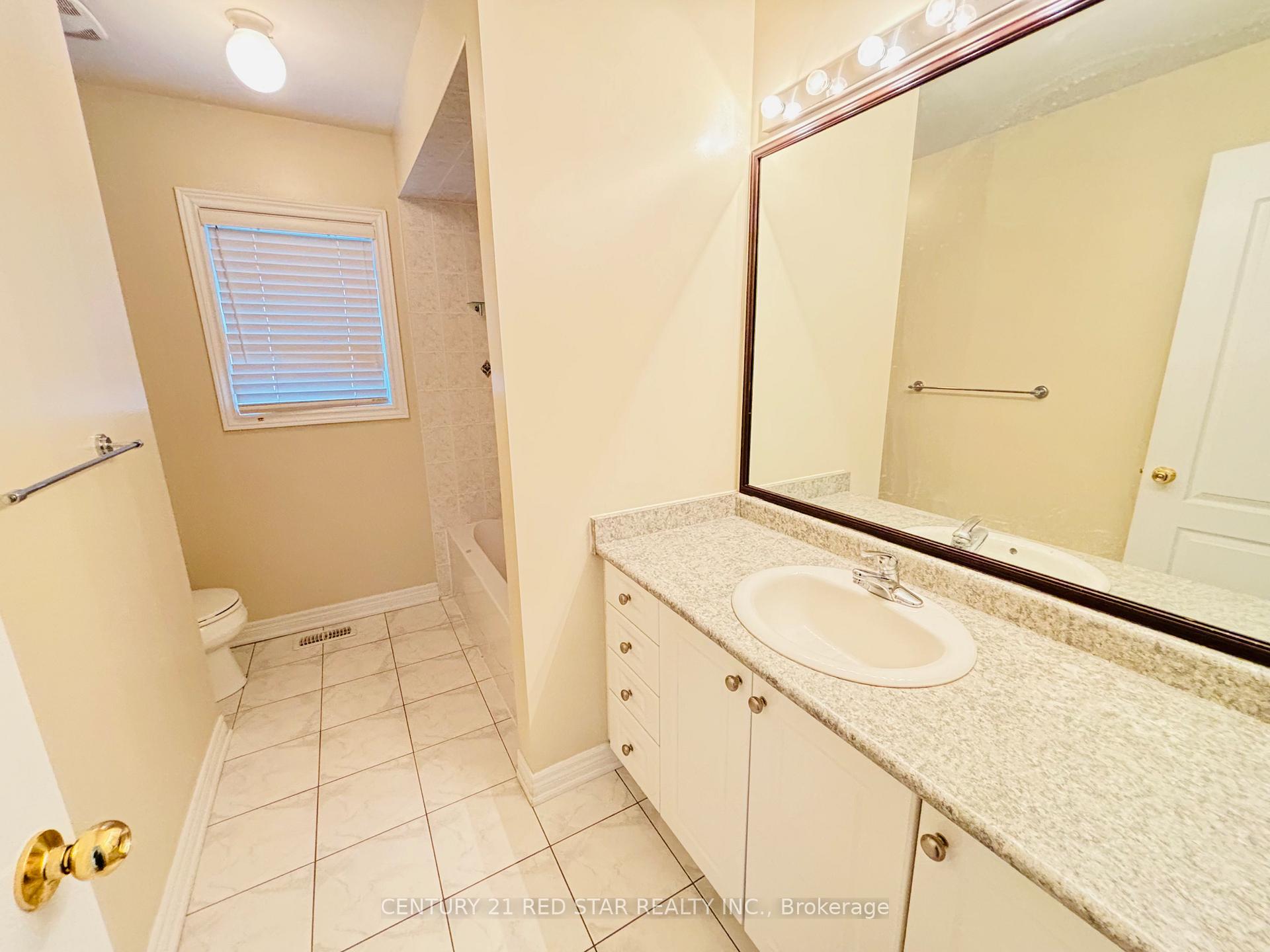 Photo 11 of 2370 Wasaga Drive, Oakville, Joshua Creek — HOMEH